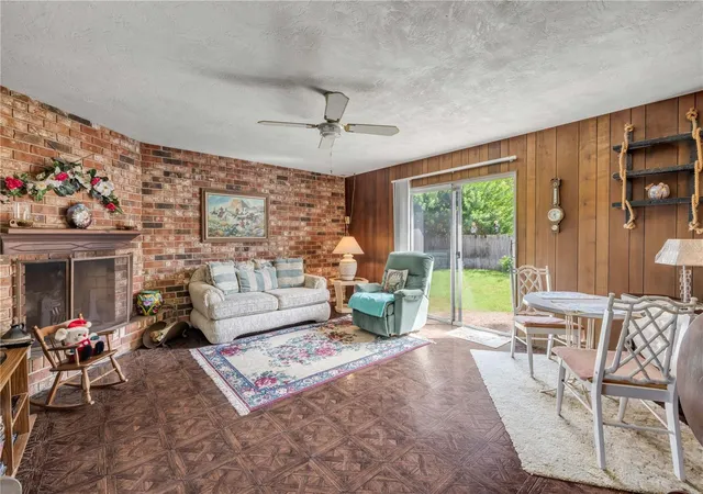 Photo 2 of Single family home for sale at 1160 Pineview Dr, DAYTONA BEACH, FL 32117 | MLS# V4951803 | Listing updated on 2026-10-15