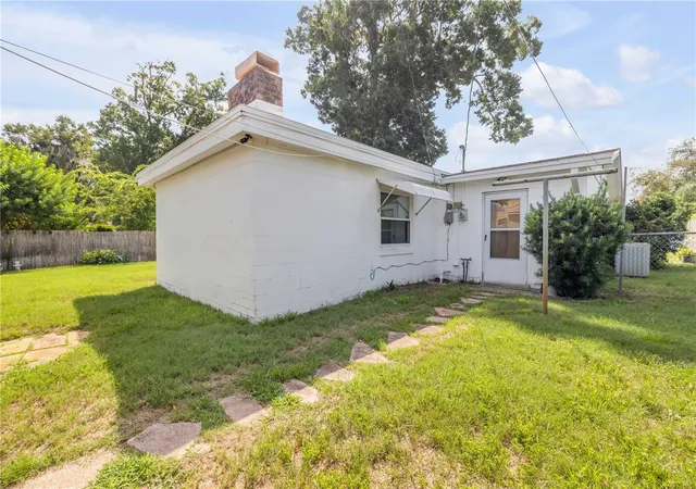 Photo 23 of Single family home for sale at 1160 Pineview Dr, DAYTONA BEACH, FL 32117 | MLS# V4951803 | Listing updated on 2026-10-15
