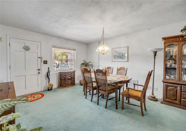 Photo 4 of Single family home for sale at 1160 Pineview Dr, Daytona Beach, FL 32117 | MLS# V4951803 | Listing updated on 2026-10-15