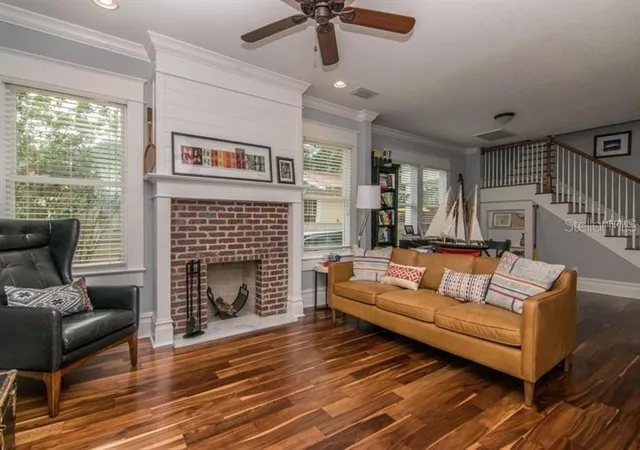 Photo 2 of Single family home for sale at 905 S Bruce St, TAMPA, FL 33606 | MLS# TB8557656 | Listing updated on 2026-10-15