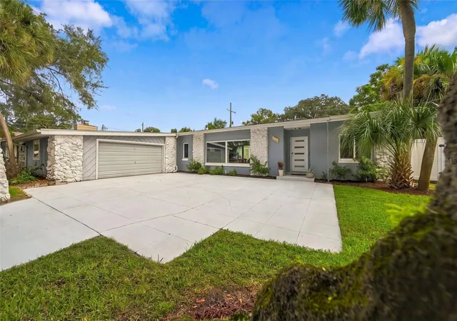 Single family home for sale at 1221 Silverstone Ave, ORLANDO, FL 32806 | MLS# O6449567