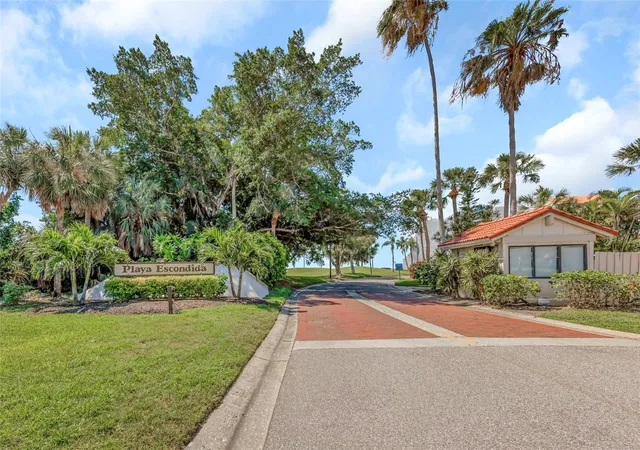 Photo 2 of Condo for sale at 5650 Escondida Blvd S, Saint Petersburg, FL 33715 | MLS# TB8557663 | Listing updated on 2026-10-14