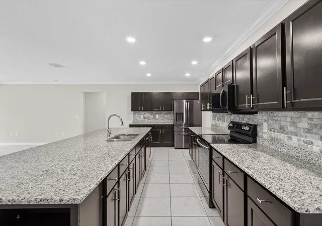Photo 2 of Single family home for sale at 6337 Nodoc Rd, Spring Hill, FL 34609 | MLS# W7890289 | Listing updated on 2026-10-19