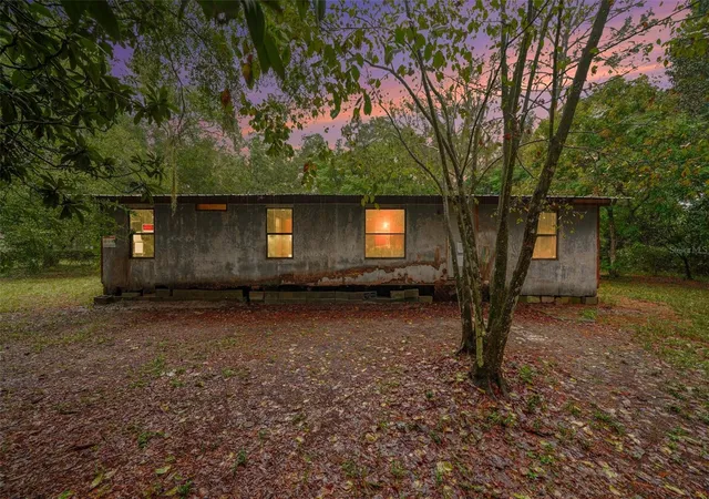 Manufactured home for sale at 114 Shady Oak Dr, SATSUMA, FL 32189 | MLS# TB8557670