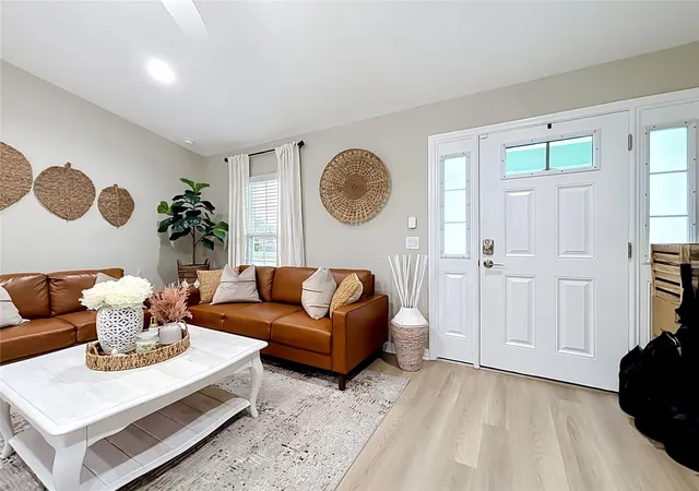 Photo 3 of Single family home for sale at 221 Ave P NW, Winter Haven, FL 33881 | MLS# O6449573 | Listing updated on 2026-10-16