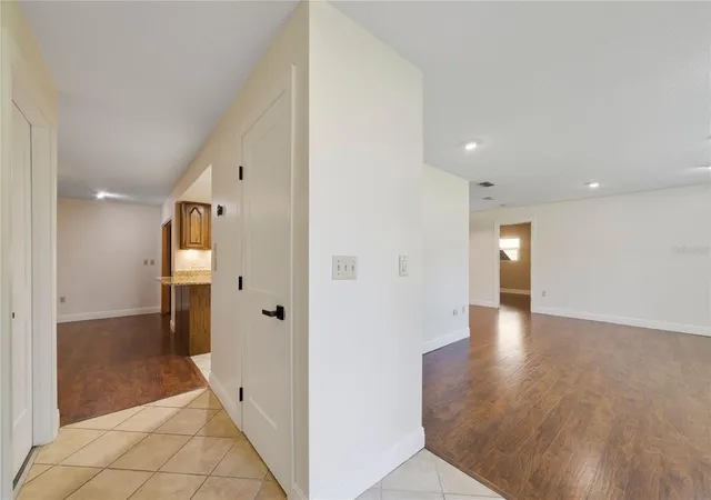 Photo 2 of Single family home for sale at 4520 Ironstone Cir, Orlando, FL 32812 | MLS# O6449579 | Listing updated on 2026-10-14