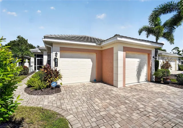 Photo 3 of Condo for sale at 1848 LANCASHIRE DRIVE #1848, Venice, FL 34293 | MLS# N6146178 | Listing updated on 2026-10-19