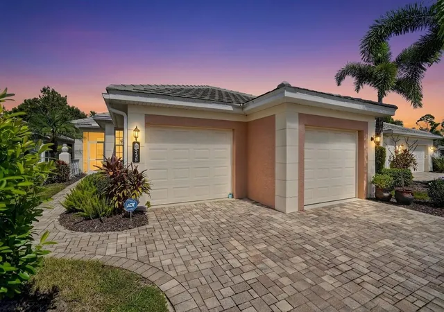 Photo 4 of Condo for sale at 1848 LANCASHIRE DRIVE #1848, Venice, FL 34293 | MLS# N6146178 | Listing updated on 2026-10-19