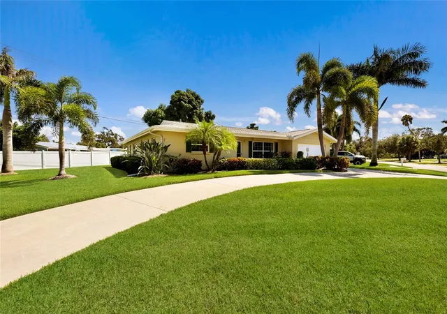 Photo 2 of Single family home for sale at 3003 GULF GATE DRIVE, Sarasota, FL 34231 | MLS# A4709439 | Listing updated on 2026-10-22