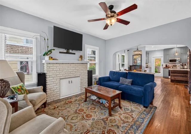 Photo 4 of Single family home for sale at 1666 21st Avenue N, Saint Petersburg, FL 33713 | MLS# TB8557686 | Listing updated on 2026-10-17