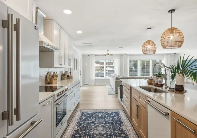 Photo 4 of Single family home for sale at 3932 Shore Acres Blvd NE, Saint Petersburg, FL 33703 | MLS# TB8557690 | Listing updated on 2026-10-17