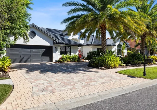 Photo 4 of Single family home for sale at 9805 Compass Point Way, Tampa, FL 33615 | MLS# TB8557696 | Listing updated on 2026-10-23