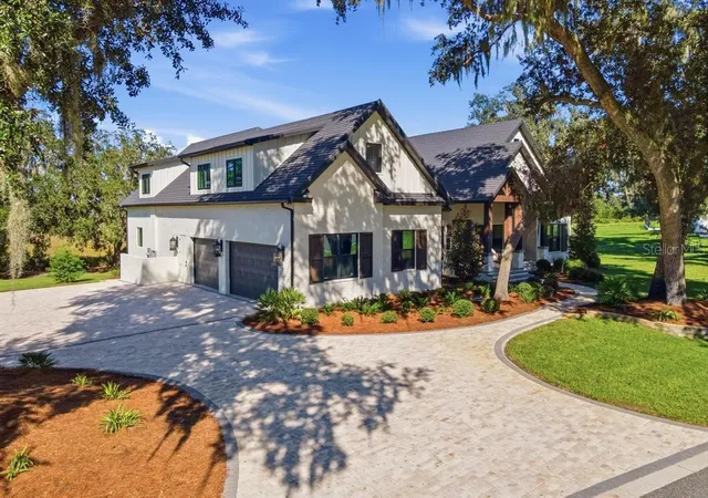 Photo 1 of Single family home for sale at 467 Long And Winding Rd, Howey In The Hills, FL 34737 | MLS# G5119020 | Listing updated on 2026-10-29