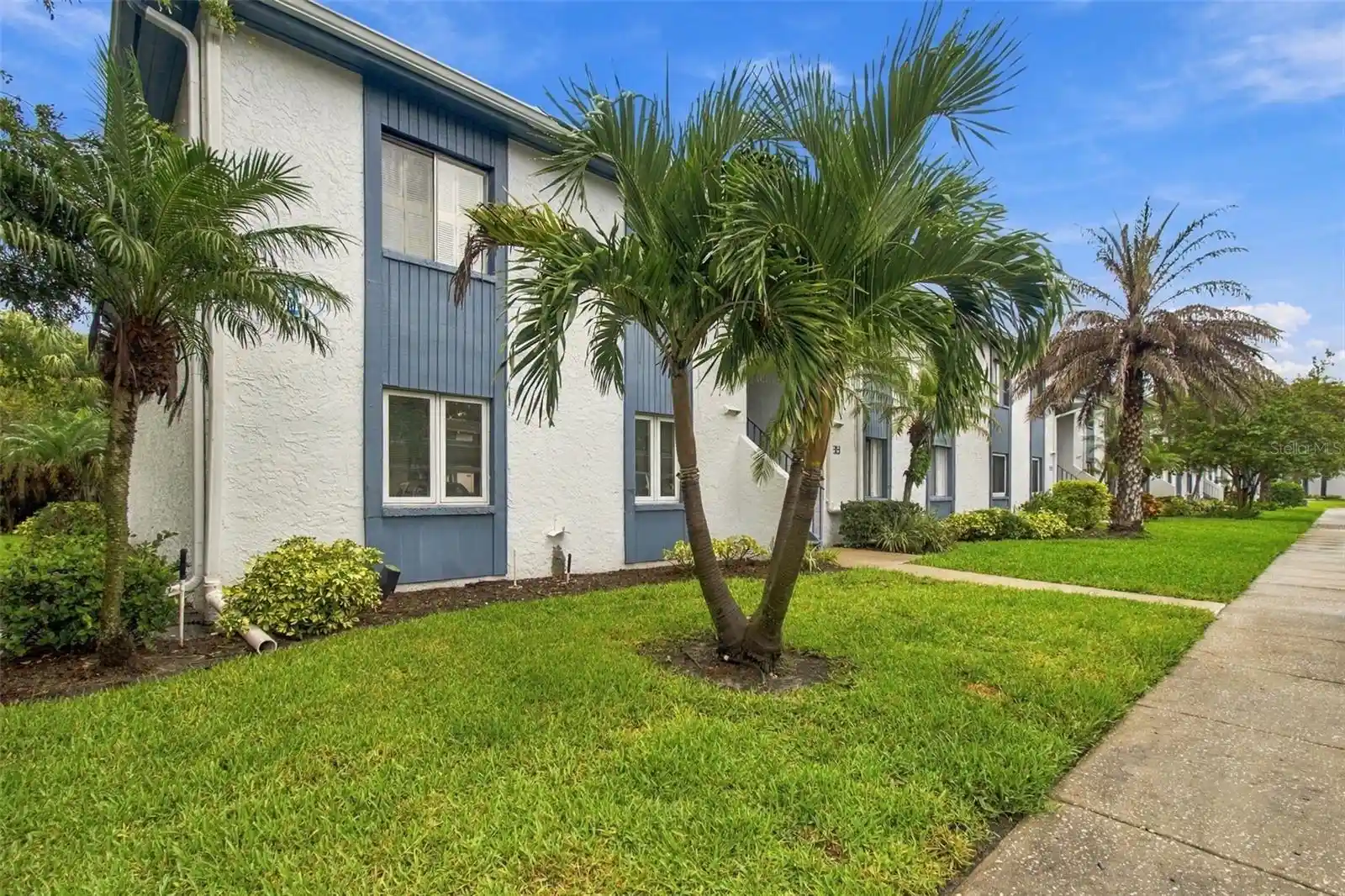 Listing Photo 2 - Condo for sale in 131 Cypress Ln located at 131 Cypress Ln, OLDSMAR, FL 34677 - Unit #131