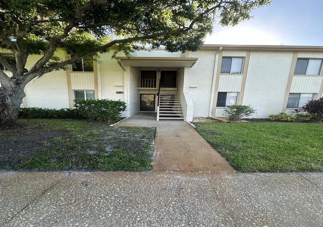 Condo for sale at 112 Cypress Ct #112, OLDSMAR, FL 34677 | MLS# TB8557703
