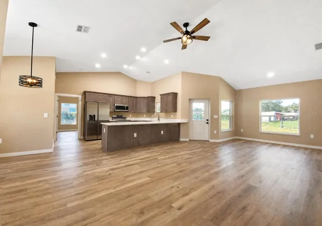 Photo 1 of Single family home for sale at 415 Ellerbe Way, Lakeland, FL 33801 | MLS# L4965756 | Listing updated on 2026-10-14