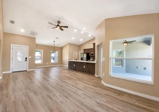 Photo 2 of Single family home for sale at 415 Ellerbe Way, Lakeland, FL 33801 | MLS# L4965756 | Listing updated on 2026-10-14