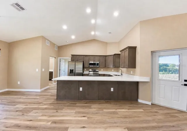 Photo 3 of Single family home for sale at 415 Ellerbe Way, Lakeland, FL 33801 | MLS# L4965756 | Listing updated on 2026-10-14