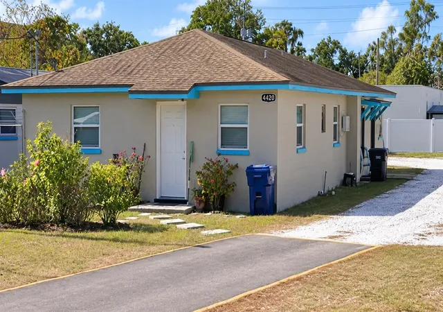 Listing Photo 1 - Condo for sale in building located at 4420 N Clark Ave, TAMPA, FL 33614