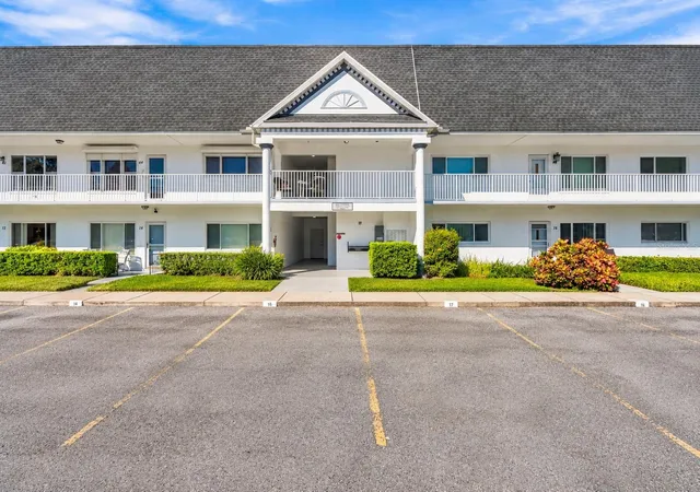 Condo for sale at 2220 Swedish Dr #42, CLEARWATER, FL 33763 | MLS# TB8557722