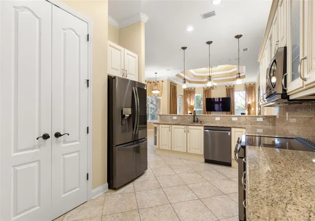 Photo 3 of Single family home for sale at 25 Emerald Lake Ct, Palm Coast, FL 32137 | MLS# FC322098 | Listing updated on 2026-10-26