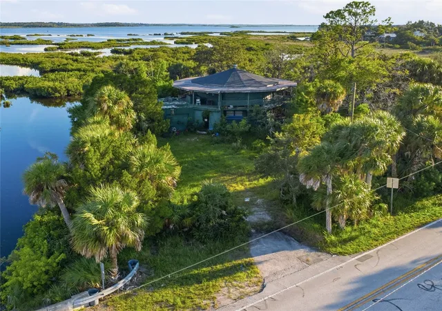 Photo 4 of Land for sale at 10501 Pine Is Dr, Weeki Wachee, FL 34607 | MLS# W7890291 | Listing updated on 2026-10-19