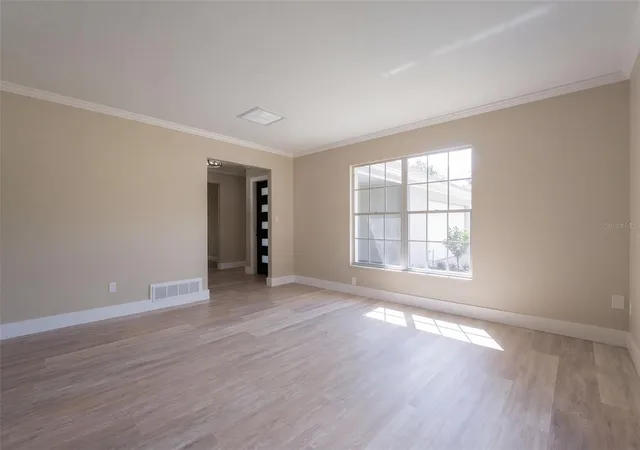 Photo 4 of Single family home for sale at 4507 Deede Ln, Orlando, FL 32806 | MLS# O6449620 | Listing updated on 2026-10-20