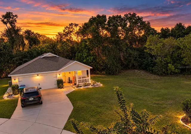Single family home for sale at 708 SW 251st Way, NEWBERRY, FL 32669 | MLS# GC544162