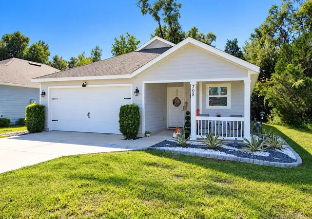 Photo 3 of Single family home for sale at 708 Sw 251st Way, Newberry, FL 32669 | MLS# GC544162 | Listing updated on 2026-10-15