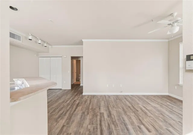Photo 3 of Condo for sale at 5550 Rosehill Rd #102, Sarasota, FL 34233 | MLS# A4709459 | Listing updated on 2026-10-20