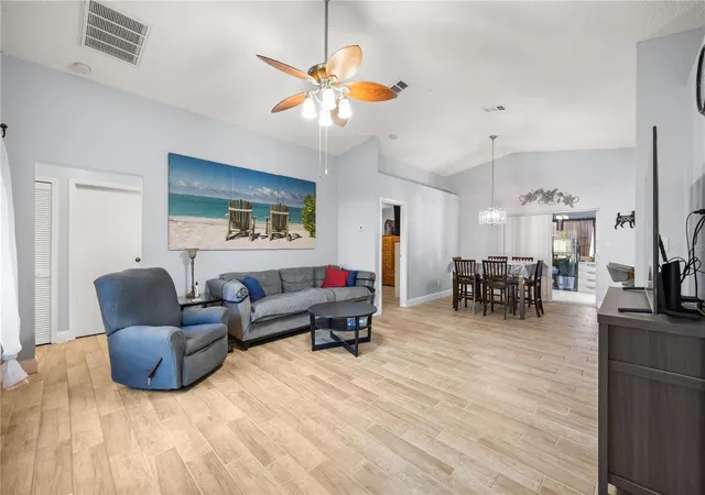Photo 4 of Single family home for sale at 2930 Woolridge Dr, Orlando, FL 32837 | MLS# O6449627 | Listing updated on 2026-10-20