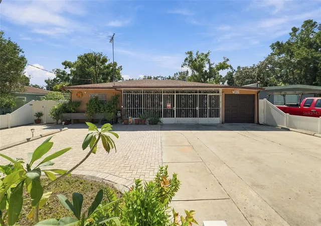 Single family home for sale at 1508 W Knollwood St, TAMPA, FL 33604 | MLS# TB8557754
