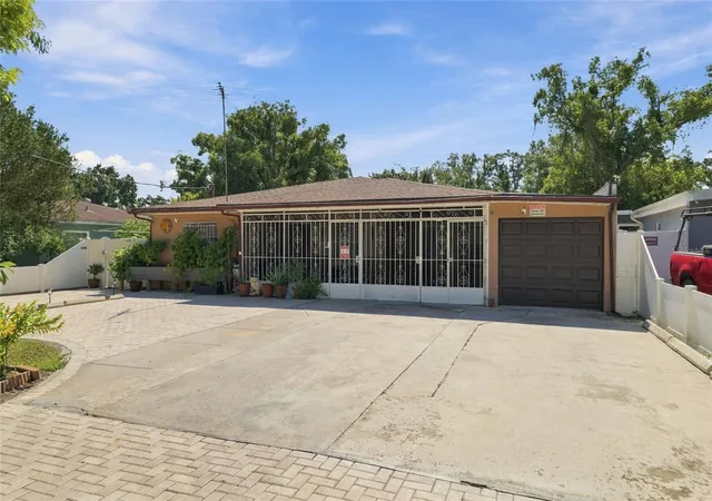 Photo 1 of Single family home for sale at 1508 W Knollwood St, Tampa, FL 33604 | MLS# TB8557754 | Listing updated on 2026-10-22