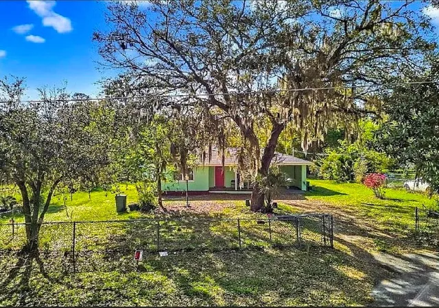 Photo 2 of Single family home for sale at 2220 NW 1st Avenue, Ocala, FL 34475 | MLS# OM733980 | Listing updated on 2026-10-15
