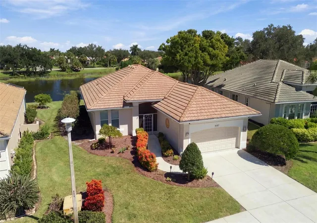 Photo 3 of Single family home for sale at 687 Lakescene Dr, Venice, FL 34293 | MLS# N6146179 | Listing updated on 2026-10-20