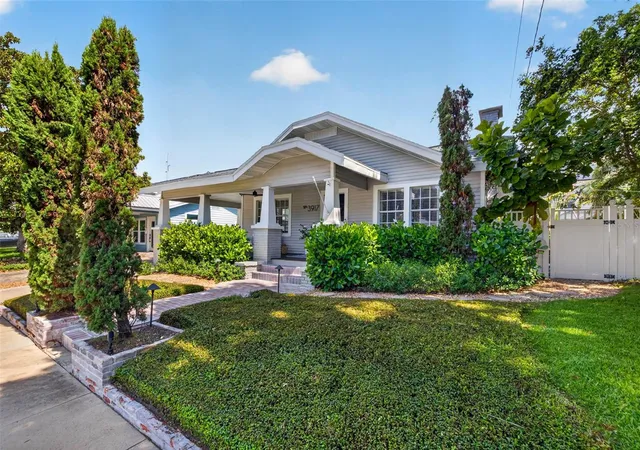 Photo 1 of Single family home for sale at 3917 W San Juan St, Tampa, FL 33629 | MLS# TB8557763 | Listing updated on 2026-10-19