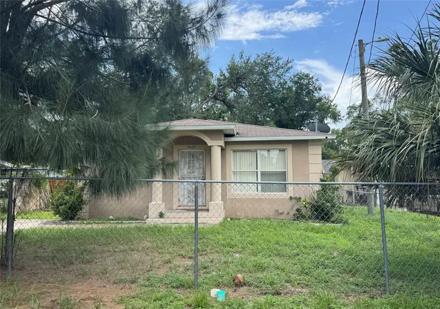 Photo 1 of Single family home for sale at 2609 E Emma St, Tampa, FL 33610 | MLS# TB8557769 | Listing updated on 2026-10-14