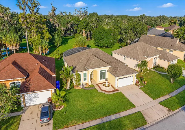Photo 2 of Single family home for sale at 1806 Ironwood Way, Kissimmee, FL 34746 | MLS# O6449641 | Listing updated on 2026-10-17