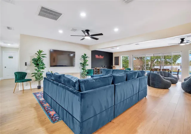 Photo 2 of Single family home for sale at 411 Rock Lake Dr, Orlando, FL 32805 | MLS# O6449642 | Listing updated on 2026-10-15