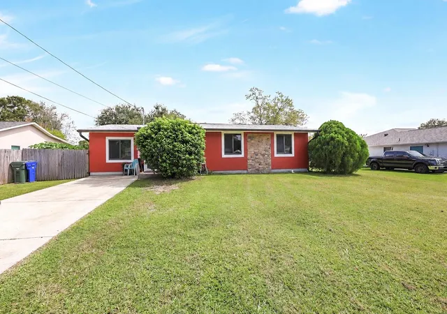 Single family home for sale at 21 S Palm Ave, KISSIMMEE, FL 34741 | MLS# O6449645
