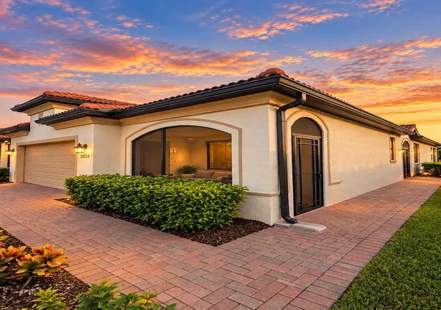 Photo 3 of Single family home for sale at 24213 Spartina Dr, Venice, FL 34293 | MLS# C7531993 | Listing updated on 2026-10-22