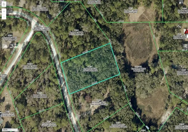 Photo 1 of Sale Pending at 10497 Yellowlegs Ave, Weeki Wachee, FL 34614 | MLS# TB8557779 | Listing updated on 2026-10-16