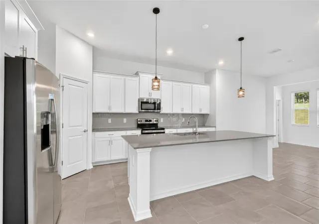 Photo 3 of Single family home for sale at 5319 Basalt Dr, Mount Dora, FL 32757 | MLS# G5119026 | Listing updated on 2026-10-30