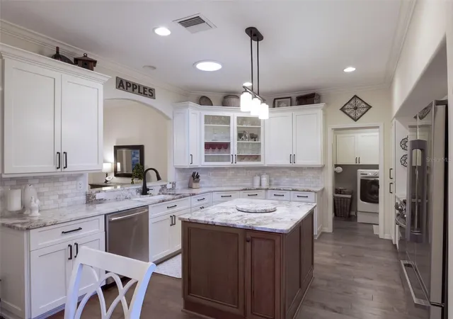Photo 3 of Single family home for sale at 21411 Royal Troon Dr, Leesburg, FL 34748 | MLS# G5119027 | Listing updated on 2026-10-17