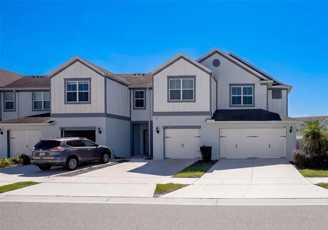 Photo 1 of Townhouse for sale at 3768 Plainview Dr, Orlando, FL 32824 | MLS# O6449659 | Listing updated on 2026-10-16