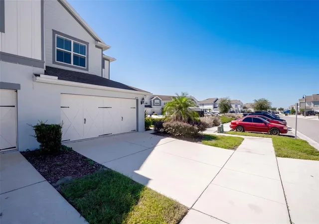Photo 2 of Townhouse for sale at 3768 Plainview Dr, Orlando, FL 32824 | MLS# O6449659 | Listing updated on 2026-10-16
