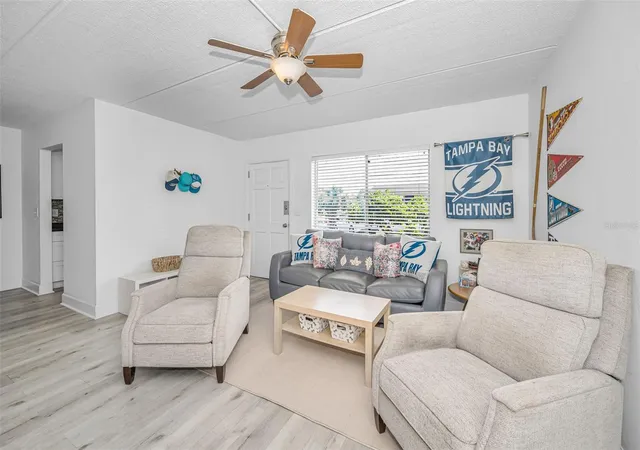 Photo 4 of Condo for sale at 2 N Fernwood Ave #25, Clearwater, FL 33765 | MLS# TB8557788 | Listing updated on 2026-10-14