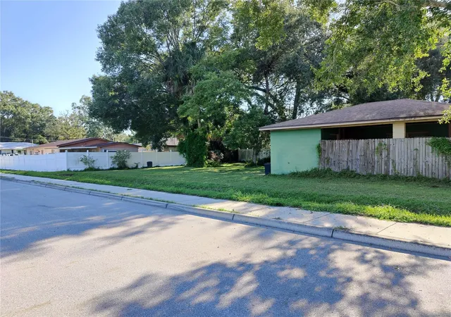 Photo 2 of Single family home for sale at 504 W Curtis St, TAMPA, FL 33603 | MLS# O6449685 | Listing updated on 2026-10-15