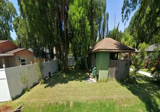 Photo 7 of Single family home for sale at 504 W Curtis St, TAMPA, FL 33603 | MLS# O6449685 | Listing updated on 2026-10-15