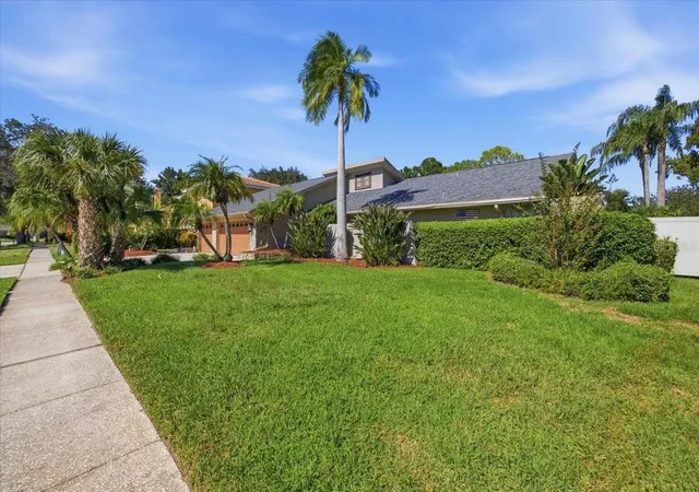 Photo 3 of Single family home for sale at 3168 Masters Dr, Clearwater, FL 33761 | MLS# TB8557801 | Listing updated on 2026-10-16
